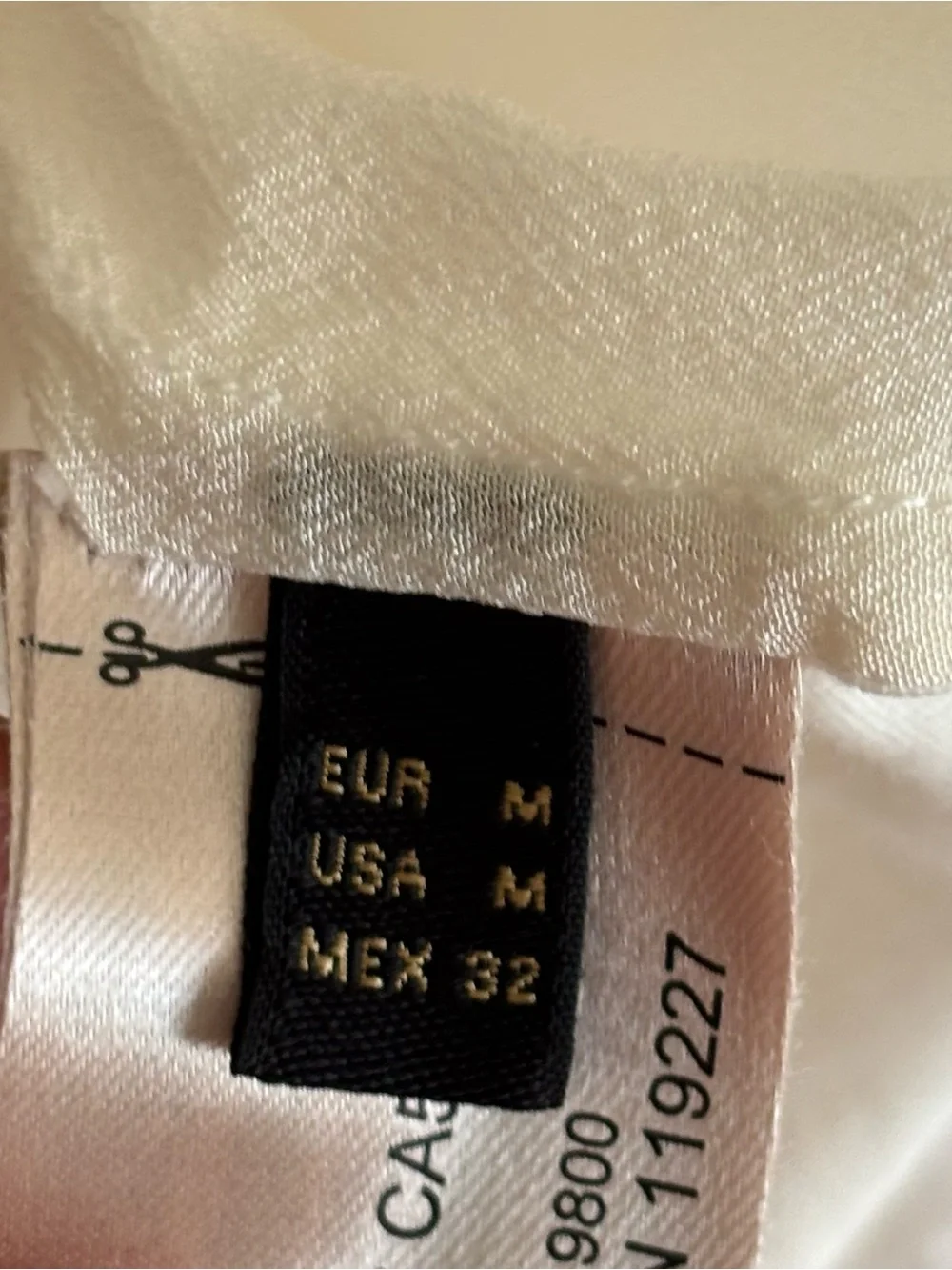 Massimo Dutti Silk Sleeveless Cream Blouse Size Medium - Picture 8 of 10